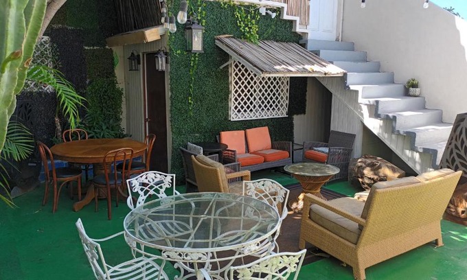 Madero Sur House | Trendy green Cabin