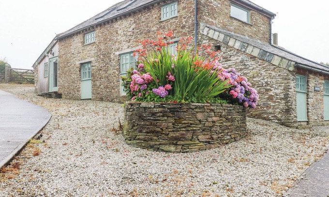 Trebarwith Cottage | TRERUBIES, pet friendly, character holiday cottage in Delabole