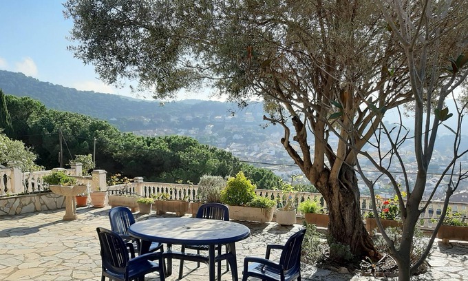 Sant Fost de Campsentelles Bed & Breakfast | Tres Belle Suite 24m2 Avec Magnifique VUE