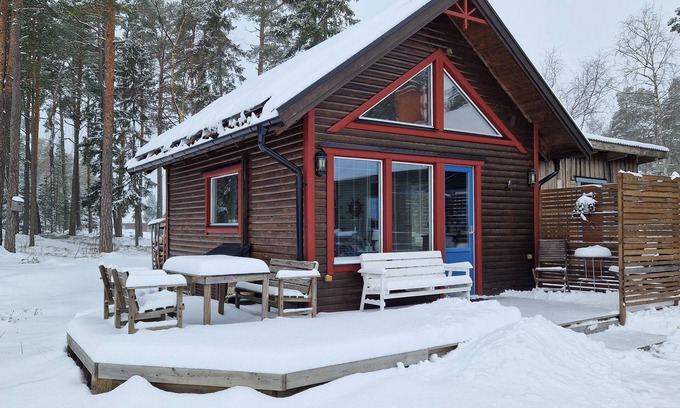 Hammaro Cabin | Trevlig Gästhus Nära Vänern och Badplats Nära Till Motionsspår och Golfbana