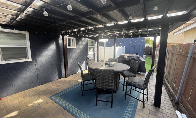 Imperial Beach House | Tricked out 1/1 Beach Cottage, Pets, AC, Putting Green, 1 mile to toes in sand.