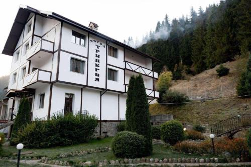 Trigrad House | TRIIBRIA Guest house
