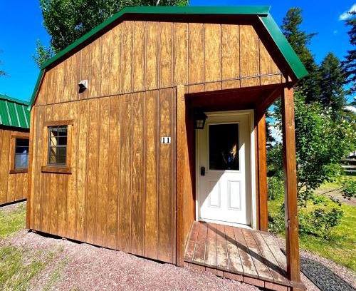 West Glacier Resort | Triple G’s Resort - Cabin 11