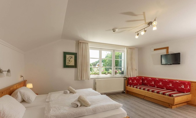 Haus im Ennstal Cottage | Triple room half board - Cafe Pension Kitzer