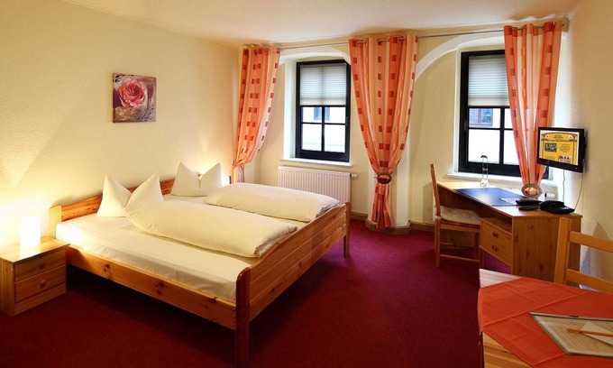 Torgau House | Triple room - .Hotel to the market