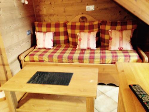 Valloire Apartment | Triplex cosy à Valloire - 8 pers, animaux admis, parking et wifi - FR-1-263-178