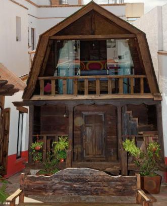 Historic Centre House | troje tradicional purépecha -live the experince-