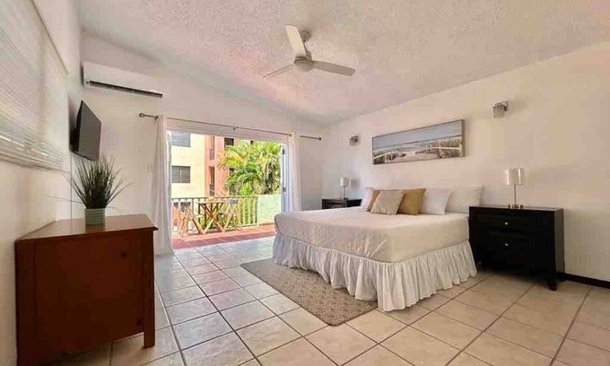 Candelero Abajo Apartment | Tropical Casita Studio B w/King Bed StepsFromBeach