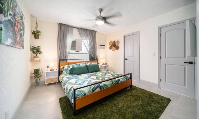 Victoria Park Apartment | Tropical Oasis Newly Renovated Near Las Olas Beach