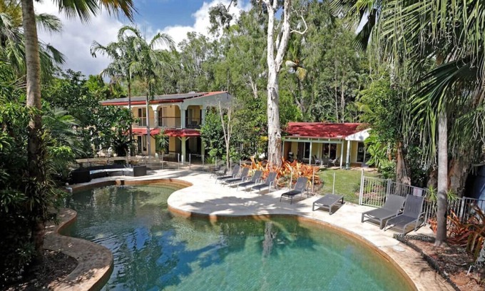 Clifton Beach House | Tropical 'Villa Bella' with Private Pool