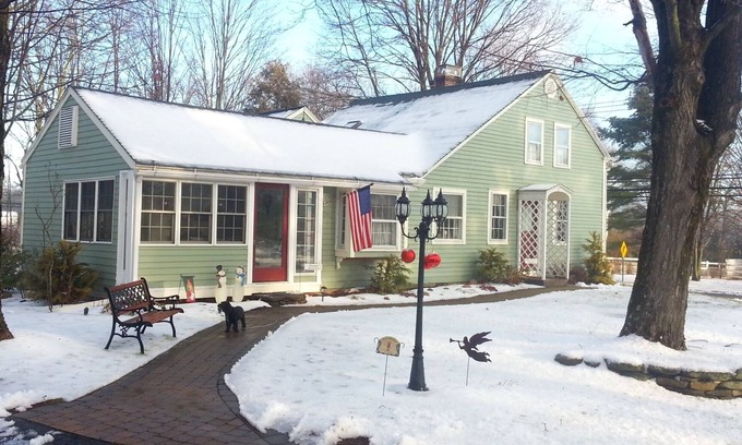 Granby Bed & Breakfast | Truman Gillet House Bed & Breakfast