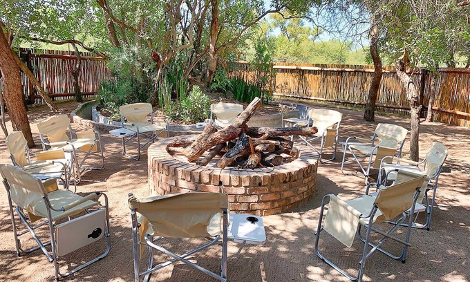 Hammanskraal Cabin | Tshikwalo Game Lodge
