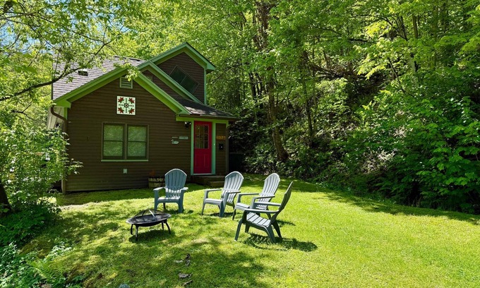 Richford House | Tubing , Hiking and Jay Peakfun at the Cliff House
