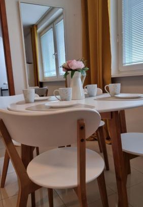 Nove Zamky Apartment | Turecka 49 Apt 2