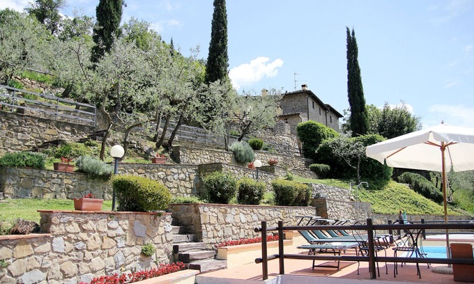 Loro Ciuffenna Villa | Tuscan villa in the Chianti hills