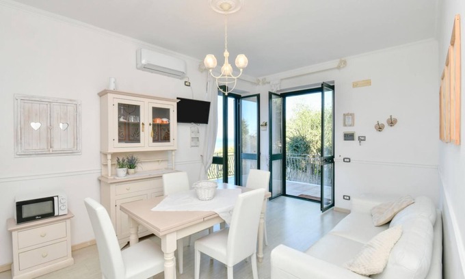 Santa Maria di Castellabate Villa | Two Bedroom Apartment with Garden View