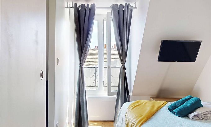 Vincennes Apartment | TWIN 1 & 2 STUDIOS METRO PARIS DISNEY WIFI RER A