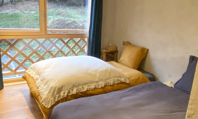 Entremont House | Twin bed and breakfast with garden and mountain vi