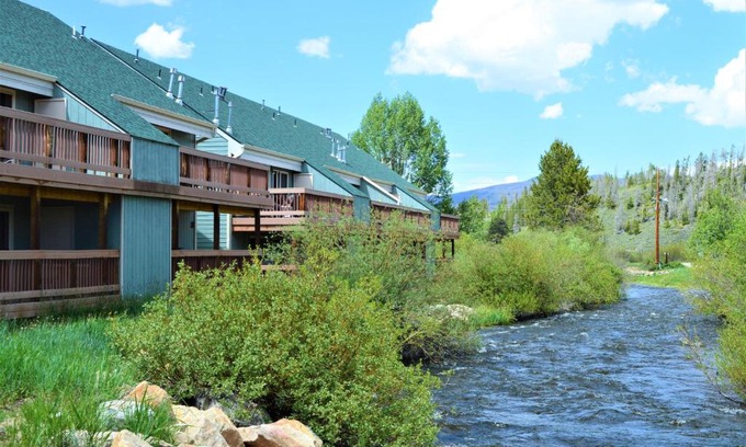 Fraser Hotel | Twin Rivers By Alderwood Colorado Management