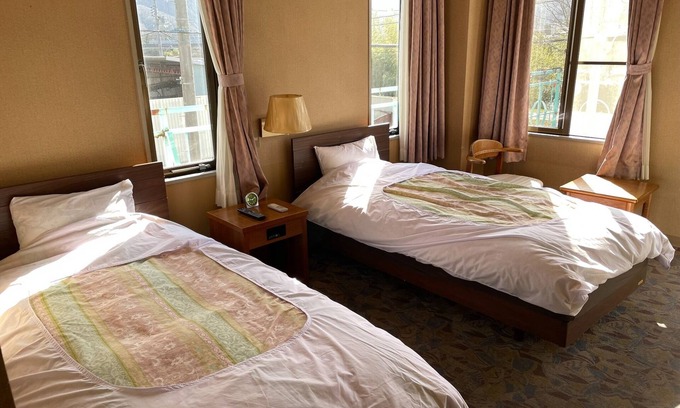 Shiso Hotel | Twin room with bath 2nd or 3rd floor Lunch box service plan/Shiso Hyōgo