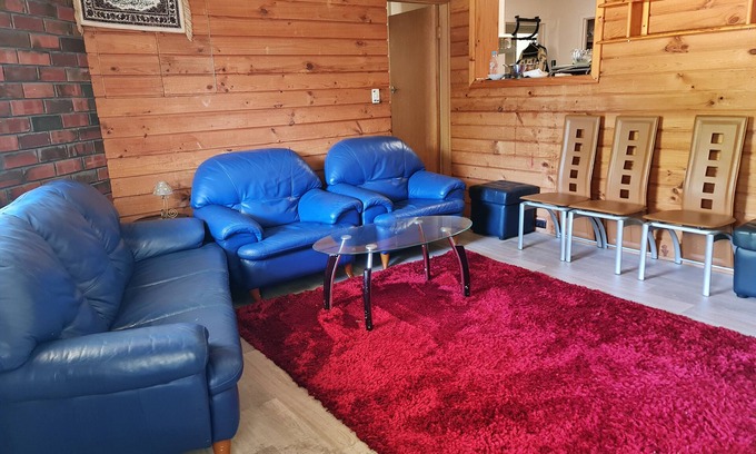 Modbury House | Two Bed Room House