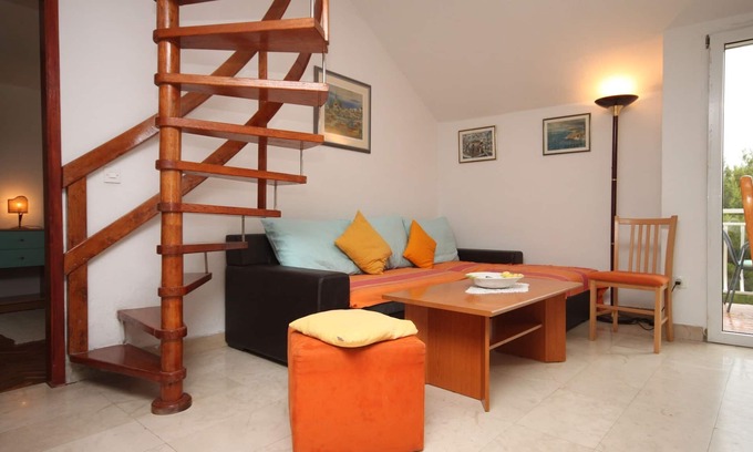 Drvenik Apartment | Two bedroom apartment near beach Drvenik Donja vala, Makarska (A-6658-a)