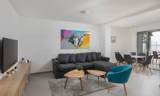 Brela Apartment | Two bedroom apartment with terrace and sea view Brela, Makarska (A-19345-a)