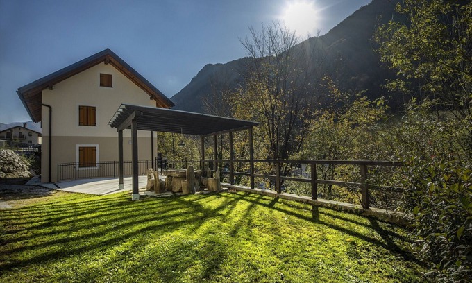 Tolmin Apartment | Two Bedroom RiverView Apartment with Balcony