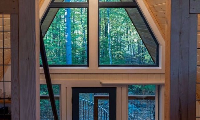 Springvale Cabin | Two bedroom treehouse in United States of America, Sanford