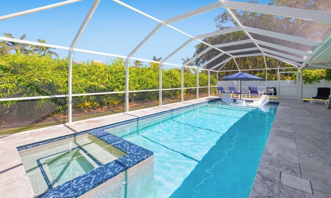 Willoughby Acres House | Two Master Suites, Fully Stocked Home w/Heated Pool & Spa Close to Everything