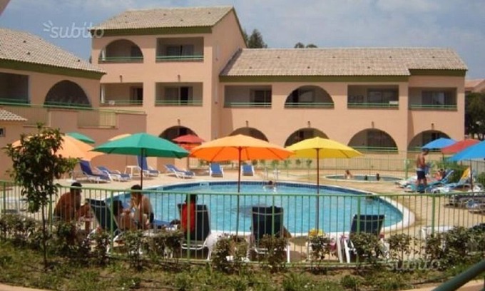 Bravone Condo | Two-room apartment in a charming residence with swimming pool and wi-fi a few steps from the sea