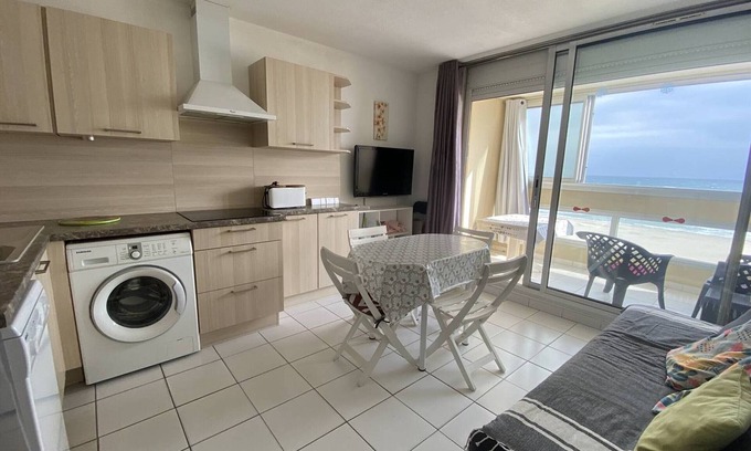 Le Grand Large Apartment | Two-Rooms 4 ppl. Sea Front, Canet-Plage