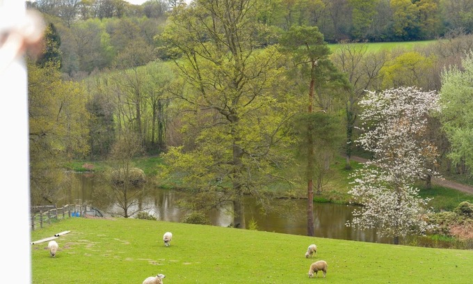 Coleman's Hatch Bed & Breakfast | Twyford Farm B&B