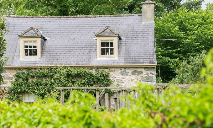 Pentraeth Cottage | Ty Fry Cottage - a cosy fire that sleeps 4 guests in 2 bedrooms