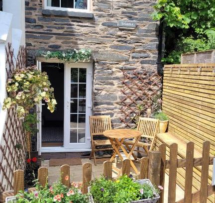 Corris Apartment | Ty Golchi - Cosy traditional cottage in Corris