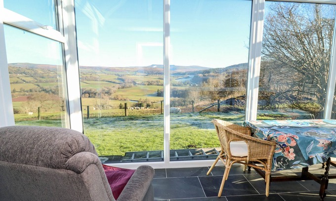 Llanfihangel Tal-y-llyn Cottage | Ty Twmp/Tump Cottage
