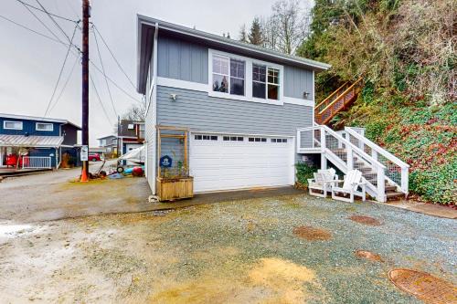 Camano Island House | Tyee Shoreline Retreat B
