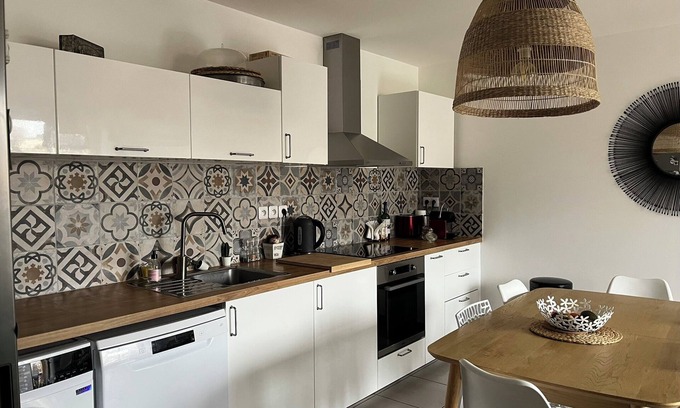 Les Camoins Apartment | Type 3 air-conditioned apartment in the heart of Les Camoins, Marseille