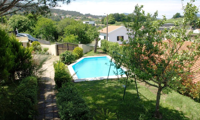 Venade Cottage | Typical house with swimming pool for 12 people, quiet and cozy place