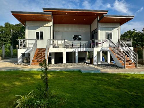 Manaoag House | U Cube Staycation