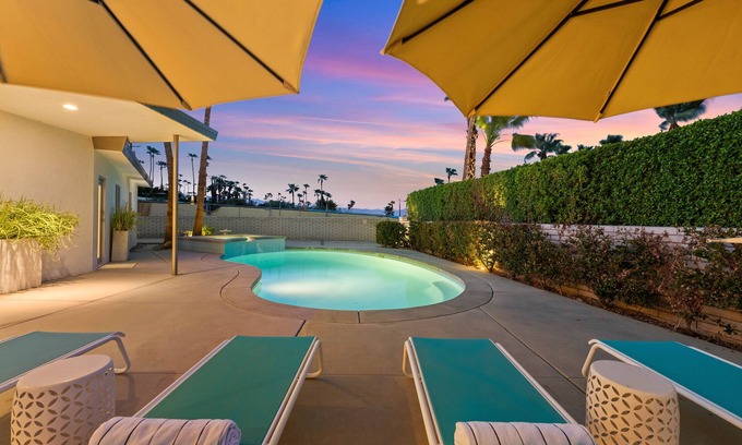 Little Tuscany House | Ultra Luxe Spa-Like Mid-Century Mod Haven- Pool, Spa, Views & More 3BD, 3BTH