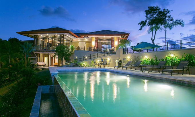Valle Pura Vida Villa | Ultra Luxury with Panoramic Views, Private Infinity pool and natures paradise