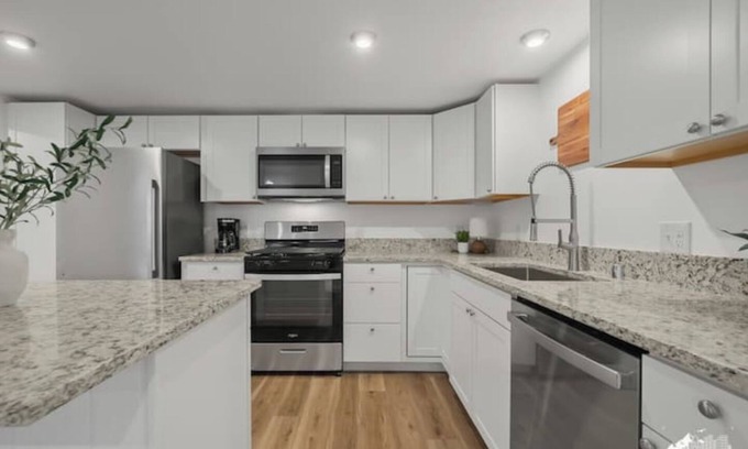 University Area Apartment | UMED Polar Bungalow