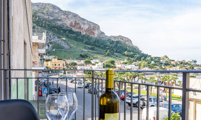 Sferracavallo Bed & Breakfast | Una Terrazza sul Golfo