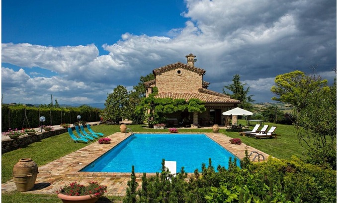 Potenza Picena House | Una Villa da Sogno tra Mare e Monti