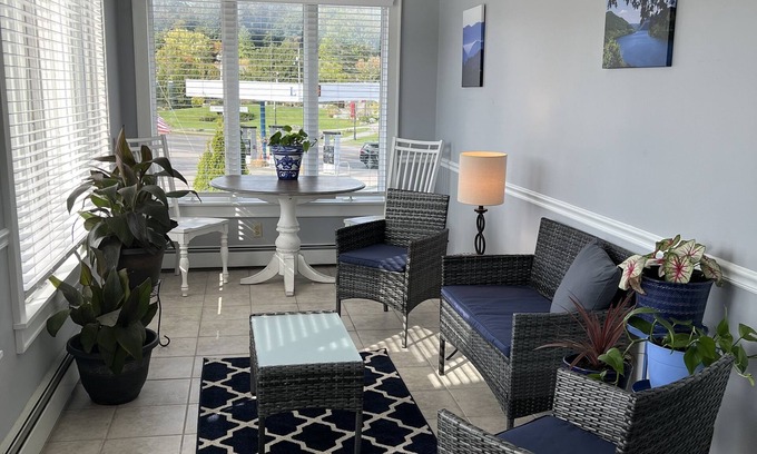 Leadsville Apartment | Unbelievable penthouse-style apartment in the heart of Elkins, WV.
