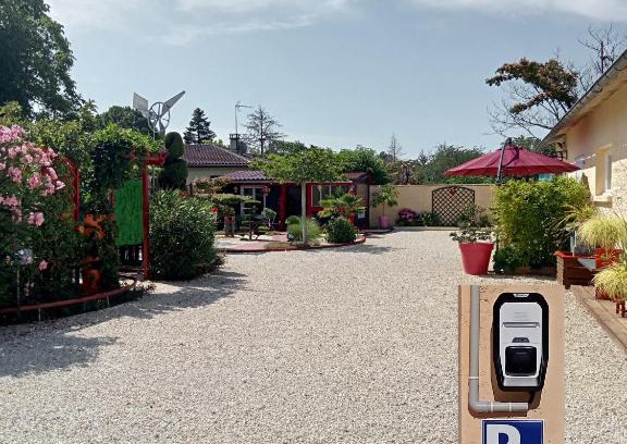 Saint-Medard-de-Guizieres Apartment | Une pause quelque part recharge pour voiture électrique inclu