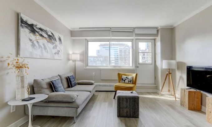 Downtown Montreal Apartment | Unique 1-bedroom apartment