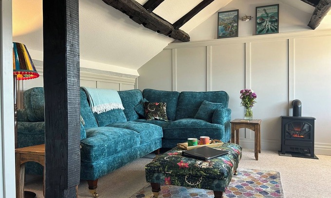 Cartmel Apartment | Unique apartment in Cartmel centre. Unrivalled location.Garden.Fab views.Sleeps4