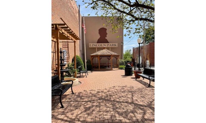Vandalia Apartment | Unique apartment in historic downtown